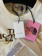 North Face λευκό φαρδύ μπλουζάκι