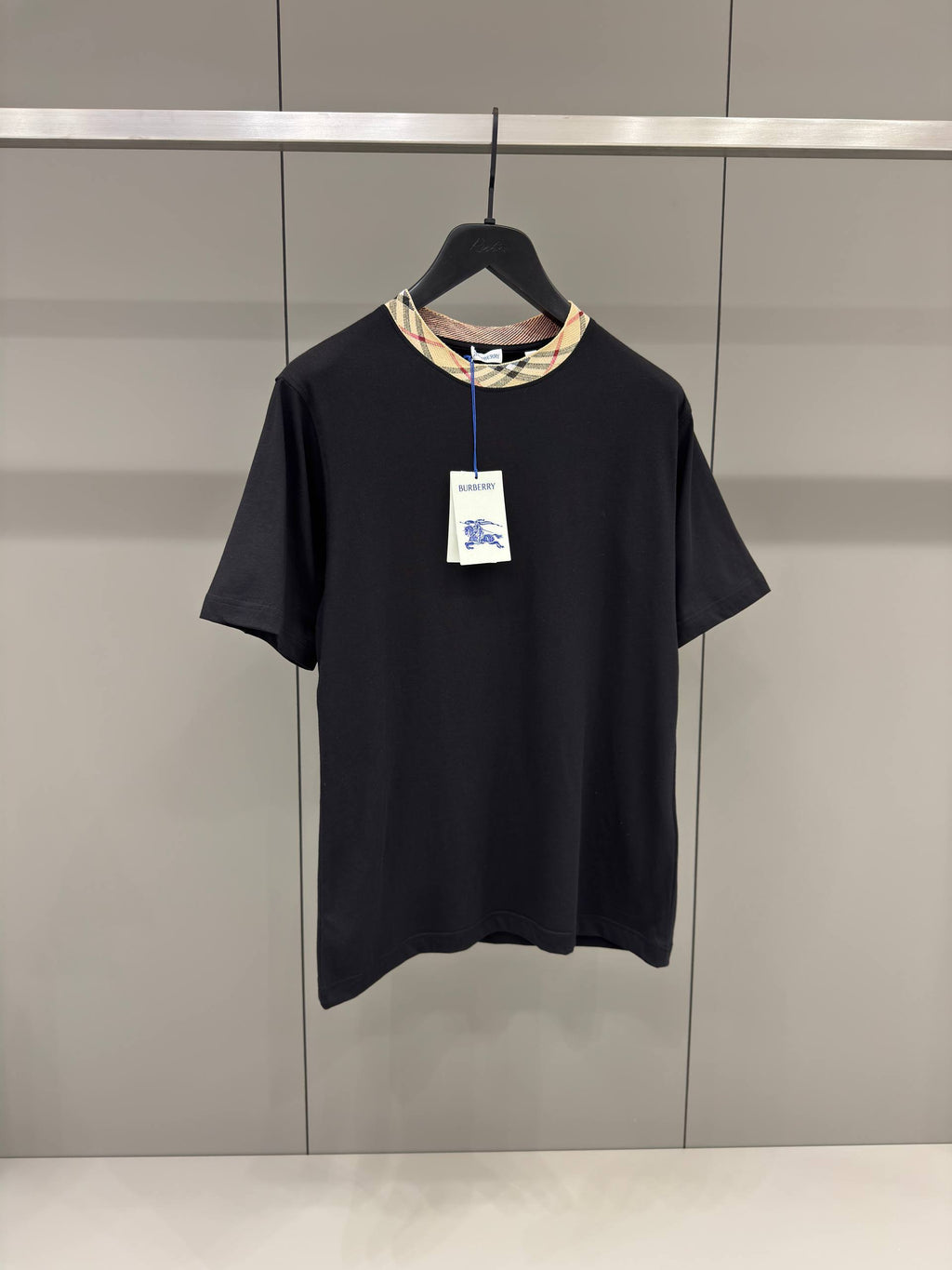 Μαύρο βαμβακερό T-shirt Check Trim