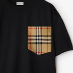 Μαύρο βαμβακερό T-shirt με oversized τσέπη